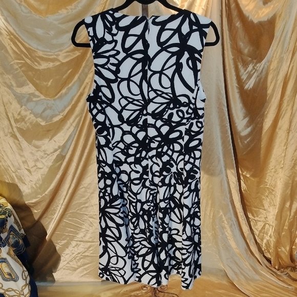 DKNY Black and White Sheath Midi Dress - Picture 4 of 4